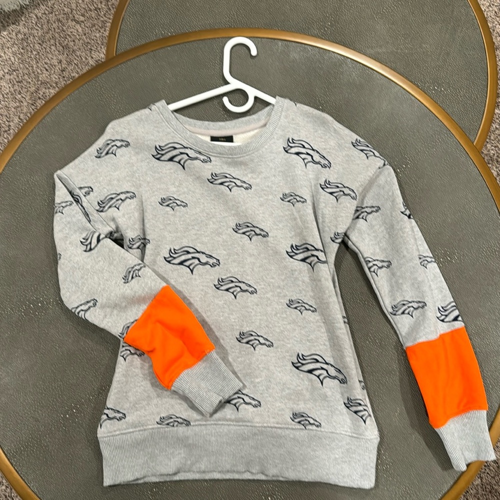 Denver Broncos Women’s Long Sleeve/Sweatshirt from NFL Junior Collections